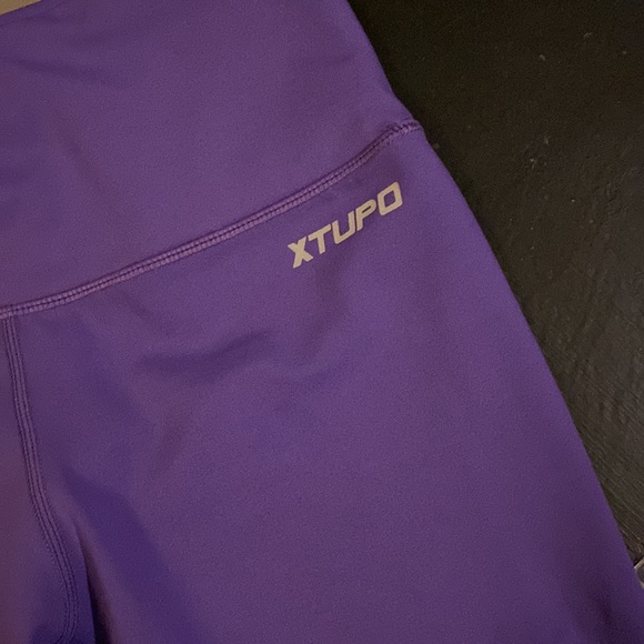 NWOT XTUPO high rise cropped leggings with UPF 50+ material size women’s small - Picture 8 of 10